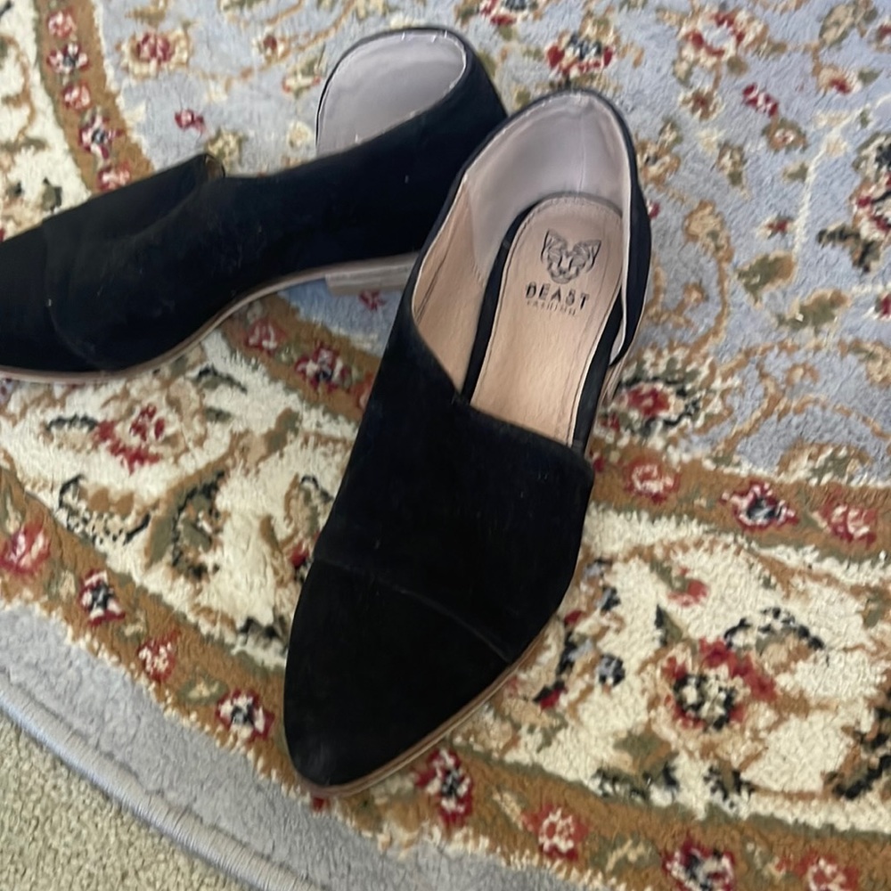 Womens suede dress shoe size 8